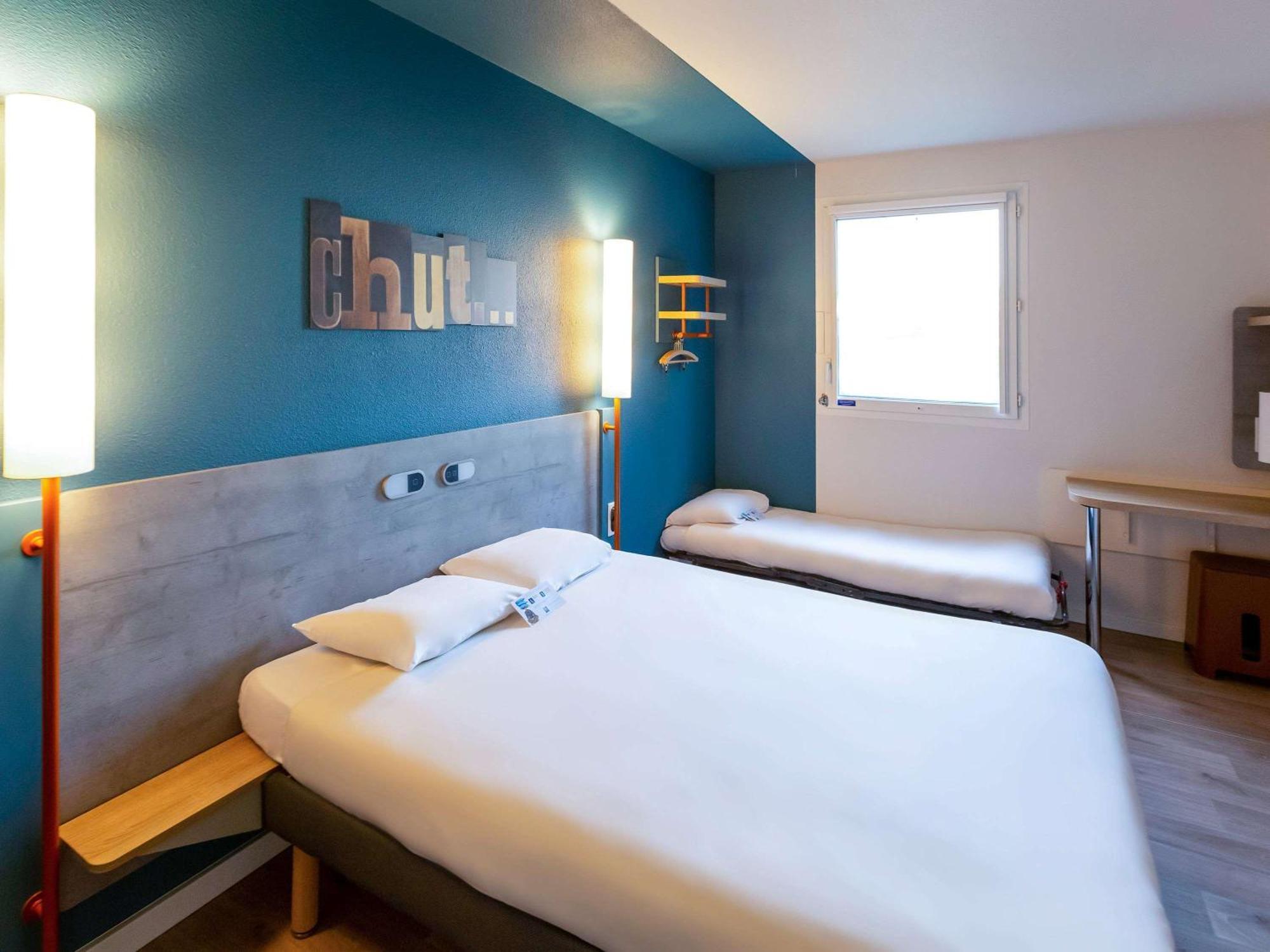 Ibis Budget Pertuis Portes Du Luberon Екстериор снимка